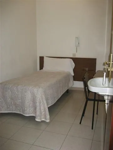 Apartment Pension Lourdes Barcelona